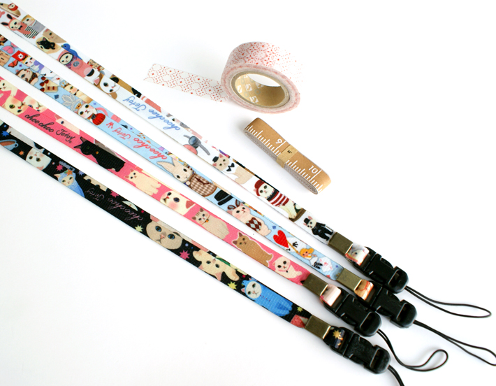 他にもいろんな<br>デザインがあります♪<br><br><p><a href="https://www.choochoo.jp/is?q=%E7%8C%AB%E3%81%AE%E3%83%8D%E3%83%83%E3%82%AF%E3%82%B9%E3%83%88%E3%83%A9%E3%83%83%E3%83%97&and_or=0&price_range_start=&price_range_end=&category=&sort=1&view_type=0&display_item_count_search_button=">★ほかの柄もご用意してます♪</a></p><br><br>※売り切れ、廃番の柄もございます。