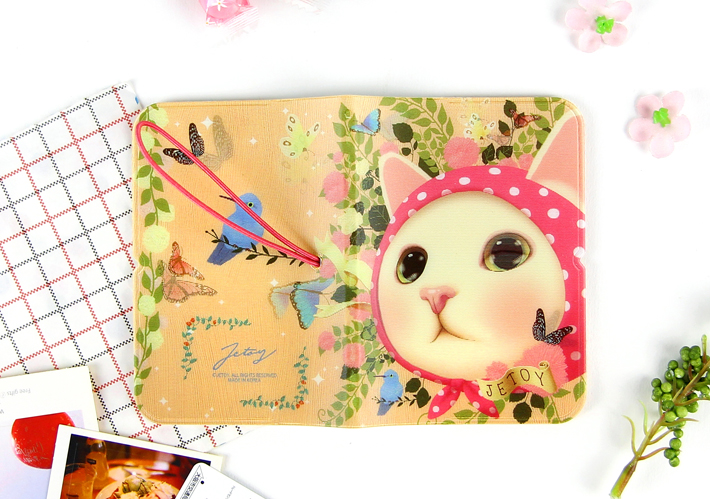 裏も表も、<br>ピンクずきんのキュートな世界観が<br>たっぷりつまっています♪