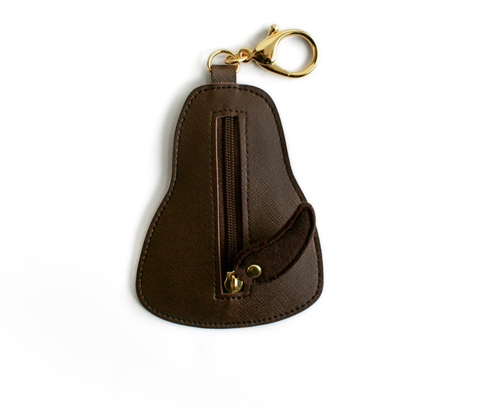 裏のデザインです♪<br>ファスナーの引き手は、<br>まるで猫のしっぽ！