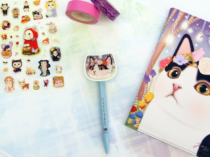 華やかな魅力あふれる<br>大人かわいいボールペンです！