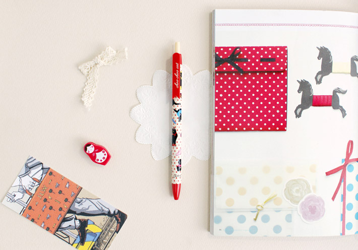 スリムなので、手帳などに挟んで<br>持ち歩くのに、ちょうどいい！「猫のスリムシャープペンシル」 です🎀