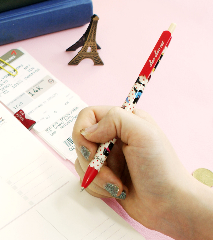 手になじむスリムなボディ<br>お勉強にお仕事に、どんどん使ってくださいね♪