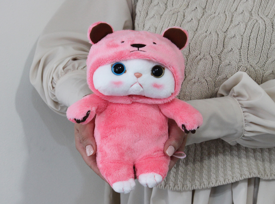 ぬいぐるみ Mサイズ 高さ約18cm 抱っこイメージ