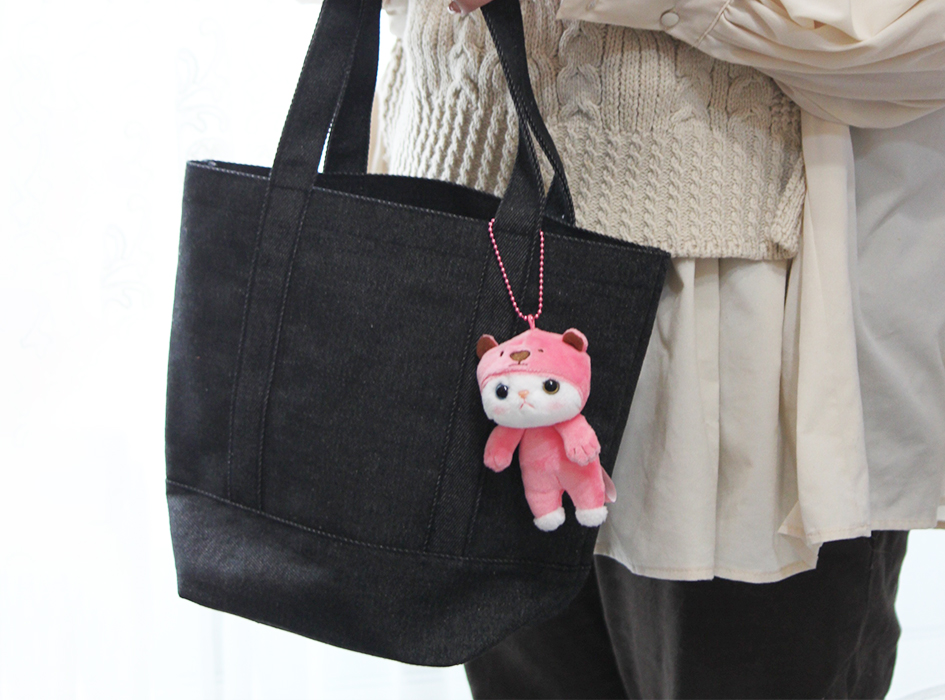 ぬいぐるみ マスコットサイズ 高さ約9cm バッグ装着イメージ