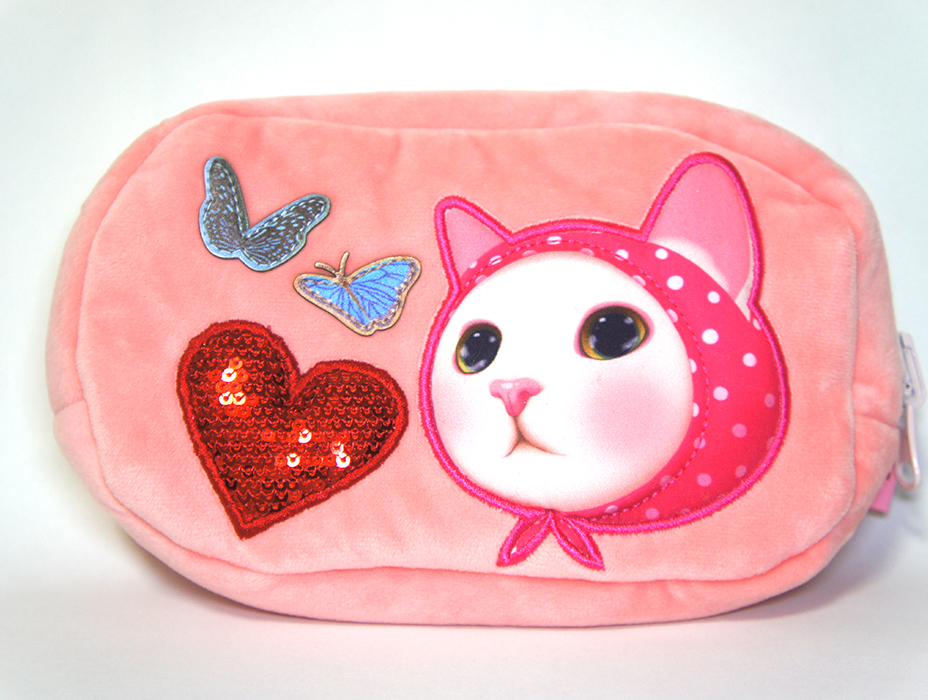 ひっくり返すと<br>まるまるとした瞳が<br>愛らしいピンクずきんが🎀<br>キュートなモチーフもたくさん！