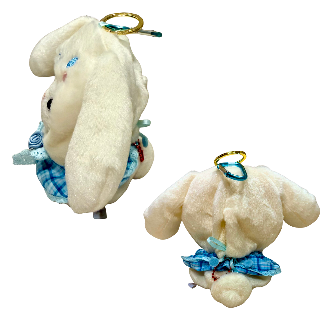 ぬいぐるみマスコットの着用イメージです⭐<br>写真でも分かるように、choo chooのマスコットには少し大き目なので<br>お顔をしっかり出して調整してね！