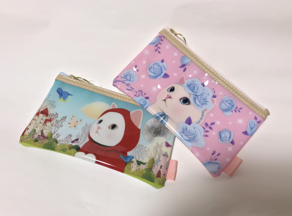 お好みの柄をチョイスしてください☆<br>ねこ好きさんへの<br>プレゼントにもおすすめ！<br>🐱 他の <a href="http://www.choochoo.jp/is/?q=%E7%8C%AB%E3%81%AE%E3%82%B7%E3%83%AA%E3%82%B3%E3%83%B3%E3%83%9D%E3%83%BC%E3%83%81&and_or=0&price_range_start=&price_range_end=&category=0&sort=1&view_type=0&display_item_count_search_button=" target="_blank">猫のシリコンポーチはこちら</a><br><br>
