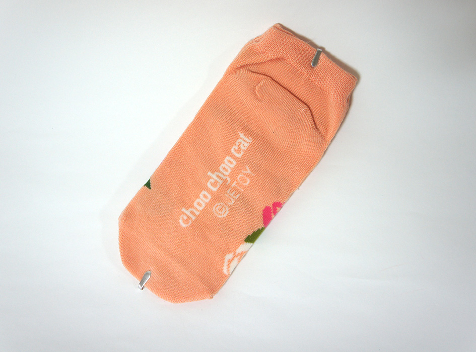 裏には<br>choo choo catの文字が♪