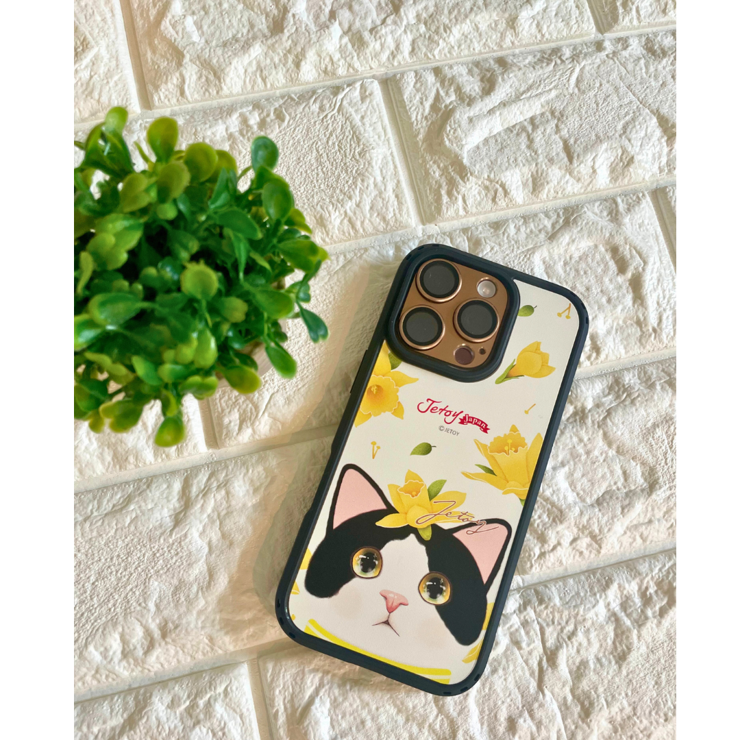 今回から新たに、<br>iPhone 16<br>iPhone 16 Proのサイズも追加になりました<br>該当のスマホをお使いの皆さま！<br>お待たせしました♪<br>※画像は違う絵柄のものです。