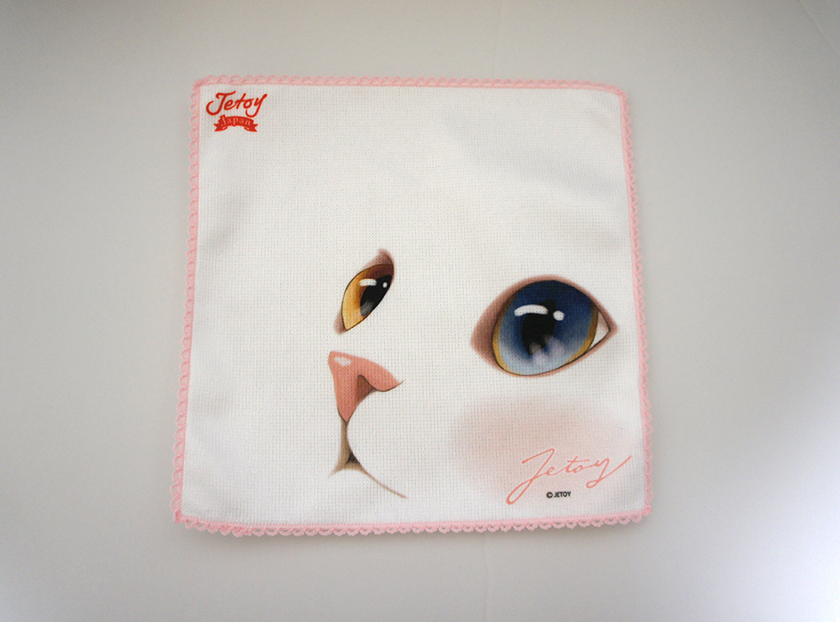 オッドアイの瞳が印象的☆<br>とってもキュートな<br>お顔がドアップで<br>デザインされています♪