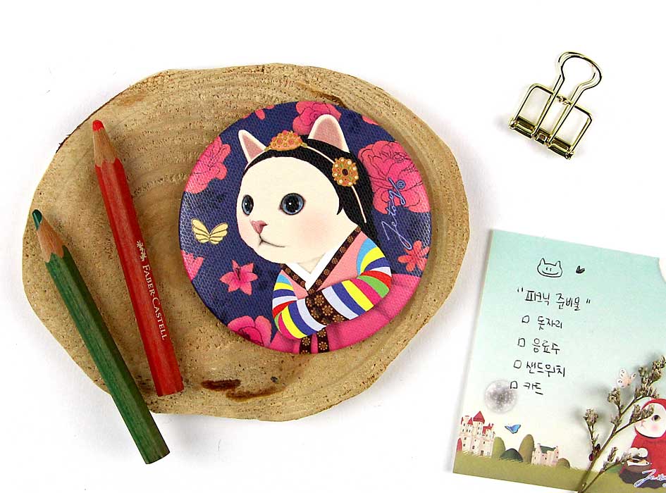 女性の手にも持ちやすい♪<br>コンパクトでかわいいミニミラーです♪